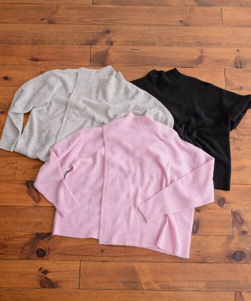 Kari & lili（カウリアンドリィリィ）の「woolmix highneck top（ニット/セーター・レディース・ピンク/ブラック/ライトグレー・FREE）」の4枚目の写真