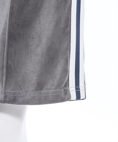 clear（クリア）の「ベロアワイドトラックパンツ[低身長用サイズ有]（その他パンツ・レディース・ブラック/ピンク/グレー/カーキ・F/XS）」の11枚目の写真