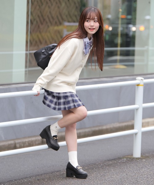 Honeys(ハニーズ)の「Vネックカーディガン(カーディガン/ボレロ・レディース・杢グレー/ブラック/ベージュ/アイボリー/ネイビー・L/M/LL/S)」の6枚目の写真