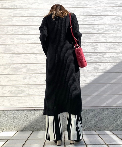 Q（キュー）の「Vネックニットロングワンピース（ワンピース・レディース・ライトグレー/ブラック・MEDIUM）」の21枚目の写真