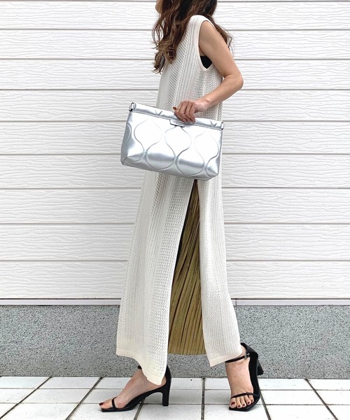 Casselini（キャセリーニ）の「キルティングクラッチ（クラッチバッグ・レディース・ベージュ/シルバー・ONE SIZE）」の13枚目の写真