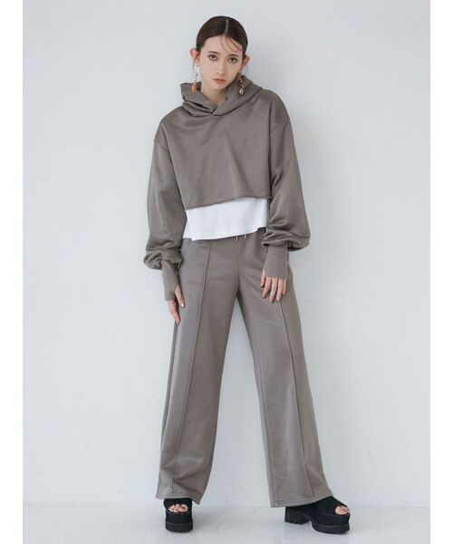 MURUA(ムルーア)の「シャイニーカットワイドパンツ(その他パンツ・レディース・ブルー/モカ・FREE)」の5枚目の写真