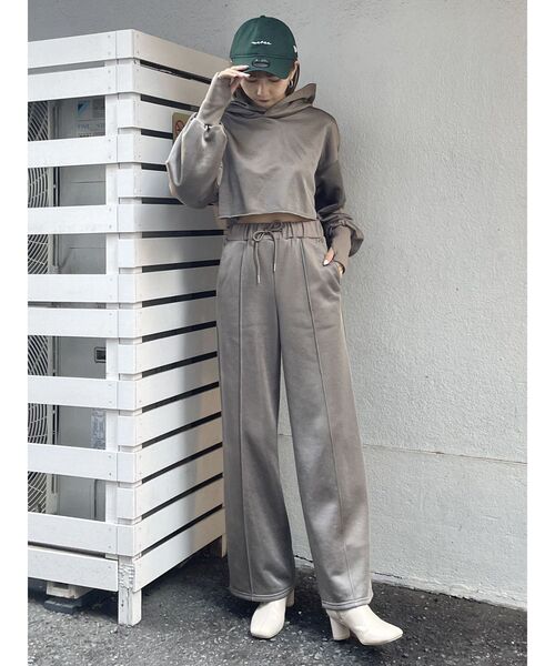 MURUA(ムルーア)の「シャイニーカットワイドパンツ(その他パンツ・レディース・ブルー/モカ・FREE)」の7枚目の写真