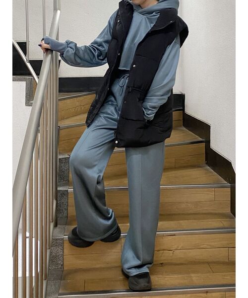 MURUA(ムルーア)の「シャイニーカットワイドパンツ(その他パンツ・レディース・ブルー/モカ・FREE)」の18枚目の写真