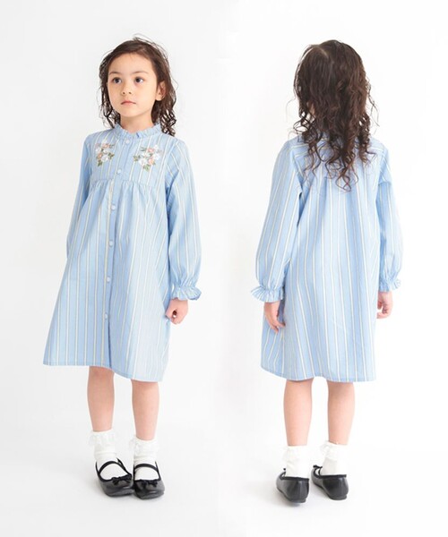 BRANSHES(ブランシェス)の「【お揃い】ストライプ刺繍ワンピース(ワンピース・キッズ・ブルー/サーモンピンク・130/110/100/90/140/120/150)」の4枚目の写真