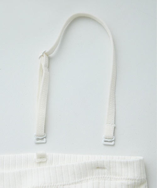 YU'NOW（ユナウ）の「【サイズ展開有り】カップ付ショート丈チューブキャミ（チューブトップ・レディース・ホワイト/ブラック・S/M/L）」の6枚目の写真