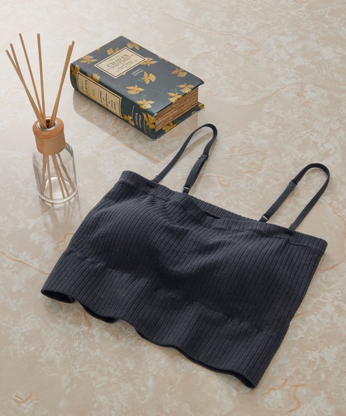 YU'NOW（ユナウ）の「【サイズ展開有り】カップ付ショート丈チューブキャミ（チューブトップ・レディース・ホワイト/ブラック・S/M/L）」の3枚目の写真