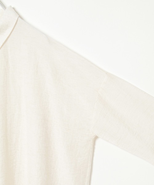 notch.（ノッチ）の「裾ドロストシャツ（シャツ/ブラウス・レディース・ネイビー/オフホワイト/チャコールグレー/ライトグレー/ナチュラル・M）」の7枚目の写真