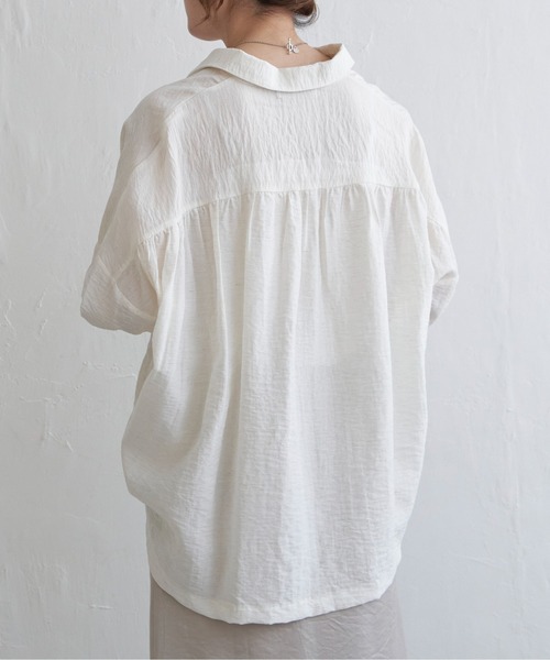 notch.（ノッチ）の「裾ドロストシャツ（シャツ/ブラウス・レディース・ネイビー/オフホワイト/チャコールグレー/ライトグレー/ナチュラル・M）」の16枚目の写真