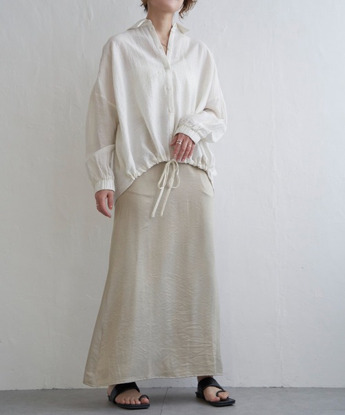 notch.（ノッチ）の「裾ドロストシャツ（シャツ/ブラウス・レディース・ネイビー/オフホワイト/チャコールグレー/ライトグレー/ナチュラル・M）」の18枚目の写真