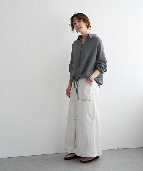 notch.（ノッチ）の「裾ドロストシャツ（シャツ/ブラウス・レディース・ネイビー/オフホワイト/チャコールグレー/ライトグレー/ナチュラル・M）」の22枚目の写真