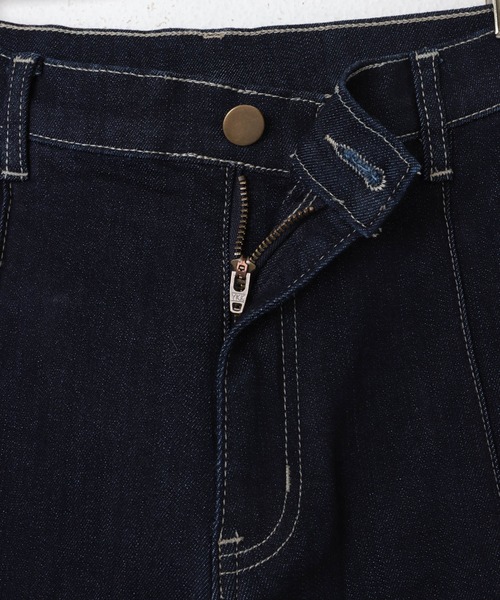 evernavy(エバーネイビー)の「ピンタックテーパードデニムパンツ(デニムパンツ・レディース・インディゴブルー/ブラック・M/L)」の18枚目の写真