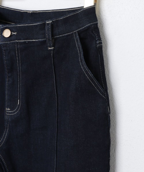 evernavy(エバーネイビー)の「ピンタックテーパードデニムパンツ(デニムパンツ・レディース・インディゴブルー/ブラック・M/L)」の19枚目の写真