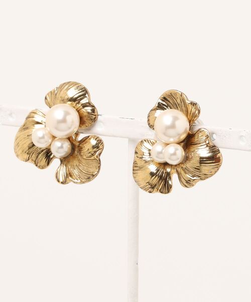 ADER（アデル）の「【復刻】 PETAL pearl earring（イヤリング・レディース・ゴールド・フリー）」の7枚目の写真
