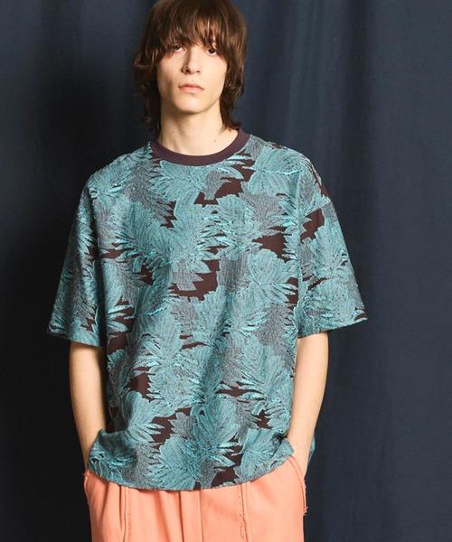 MAISON SPECIAL(メゾンスペシャル)の「《UNISEX》Leaf Back Cut Jacquard Prime-Over Crew Neck T-shirt/リーフバックカットジャガードプライムオーバークルーネックTシャツ【MAISON SPECIAL/メゾンスペシャル】(Tシャツ/カットソー・メンズ・グレー/ブラウン/ブラック/イエロー・2/1)」の4枚目の写真