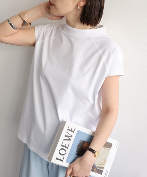 ap retro（アプレトロ）の「【USAコットン】高見え上質 / モックネックフレンチスリーブＴシャツ（Tシャツ/カットソー・レディース・ブラック/グレイッシュベージュ/チャコールグレー/ホワイト/ネイビー×ホワイト/ベージュ×ブラック・FREE/LARGE）」の7枚目の写真