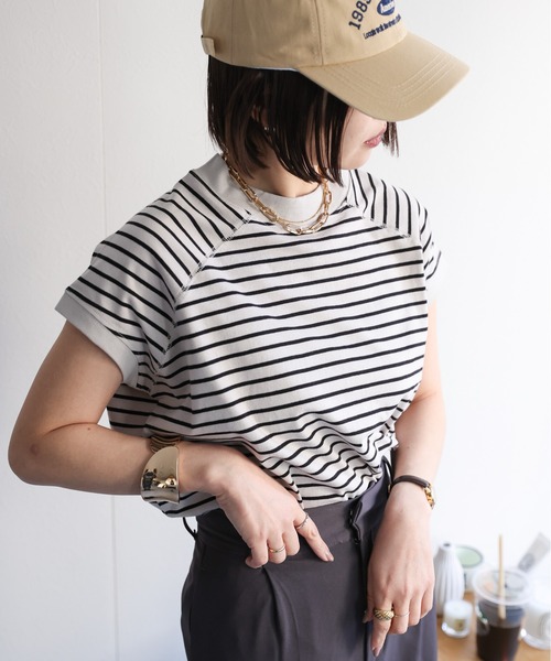 ap retro(アプレトロ)の「【USAコットン】高見え上質 / モックネックフレンチスリーブTシャツ(Tシャツ/カットソー・レディース・ブラック/グレイッシュベージュ/チャコールグレー/ホワイト/ネイビー×ホワイト/ベージュ×ブラック/ネイビー・FREE/LARGE)」の8枚目の写真