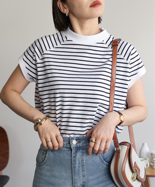 ap retro(アプレトロ)の「【USAコットン】高見え上質 / モックネックフレンチスリーブTシャツ(Tシャツ/カットソー・レディース・ブラック/グレイッシュベージュ/チャコールグレー/ホワイト/ネイビー×ホワイト/ベージュ×ブラック/ネイビー・FREE/LARGE)」の15枚目の写真