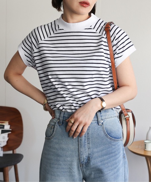 ap retro(アプレトロ)の「【USAコットン】高見え上質 / モックネックフレンチスリーブTシャツ(Tシャツ/カットソー・レディース・ブラック/グレイッシュベージュ/チャコールグレー/ホワイト/ネイビー×ホワイト/ベージュ×ブラック/ネイビー・FREE/LARGE)」の20枚目の写真