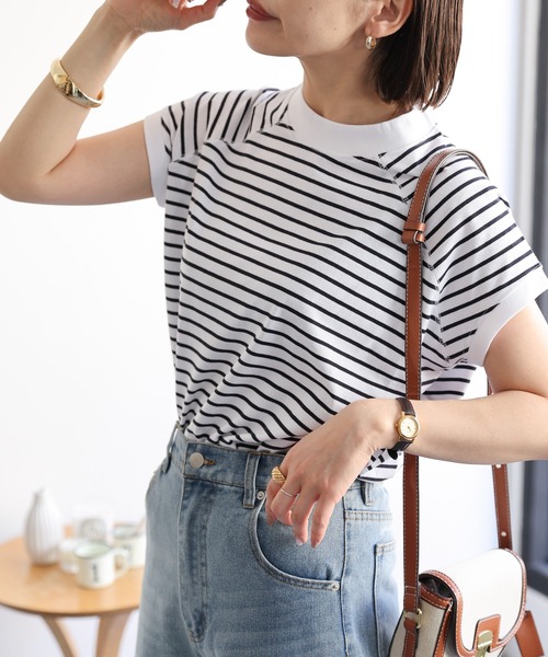 ap retro(アプレトロ)の「【USAコットン】高見え上質 / モックネックフレンチスリーブTシャツ(Tシャツ/カットソー・レディース・ブラック/グレイッシュベージュ/チャコールグレー/ホワイト/ネイビー×ホワイト/ベージュ×ブラック/ネイビー・FREE/LARGE)」の21枚目の写真