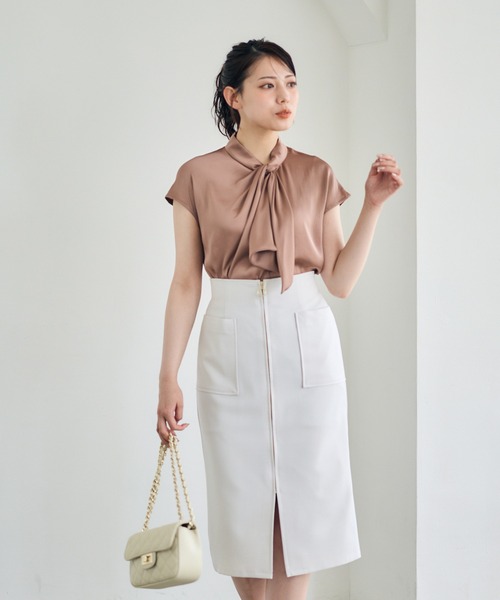 12Twelve Agenda（トゥエルブ　アジェンダ）の「ねじりボウタイフレンチスリーブブラウス（シャツ/ブラウス・レディース・ブラック/オフホワイト/ブルー/ブラウン/カーキ・M）」の14枚目の写真