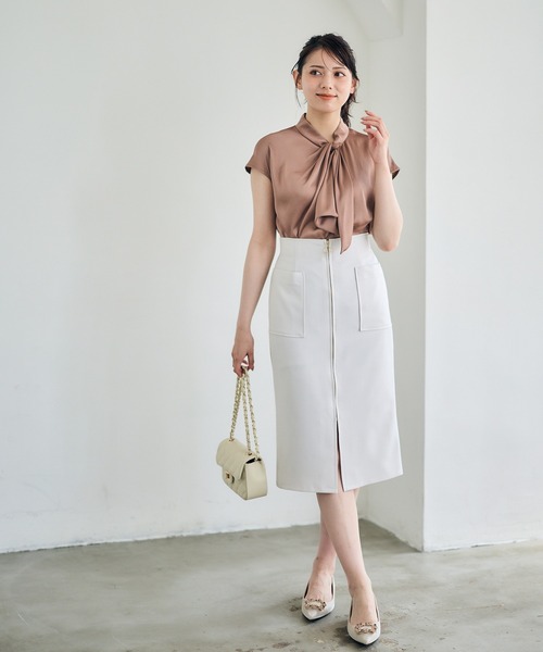 12Twelve Agenda（トゥエルブ　アジェンダ）の「ねじりボウタイフレンチスリーブブラウス（シャツ/ブラウス・レディース・ブラック/オフホワイト/ブルー/ブラウン/カーキ・M）」の15枚目の写真