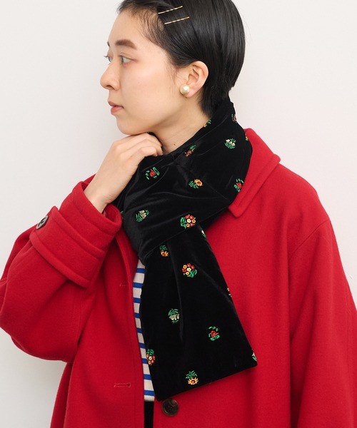 CHILD WOMAN（チャイルドウーマン）の「ベロアカラフル刺繍 マフラー（マフラー・レディース・ブラック・FREE）」の3枚目の写真