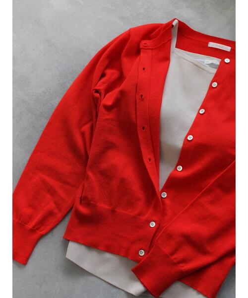 Te chichi（テチチ）の「14G強撚綿メタル釦クルーカーデ（カーディガン/ボレロ・レディース・ゴールド/ホワイト/レッド/ブラック/シルバー・F）」の3枚目の写真