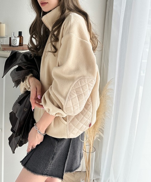 classicalelf（クラシカルエルフ）の「大人カジュアル。ワンポイント胸刺繍入りフリース×キルト オーバーサイズ ハーフジッププルオーバー（ブルゾン・レディース・ネイビー/ベージュ/オレンジ/アイボリー・SMALL/MEDIUM/LARGE/X-LARGE）」の5枚目の写真