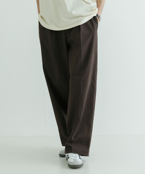 URBAN RESEARCH(アーバンリサーチ)の「ストレッチピーチツイルTUCK WIDE PANTS(その他パンツ・メンズ・ブラック/ネイビー/ブラウン・MEDIUM/LARGE)」の9枚目の写真