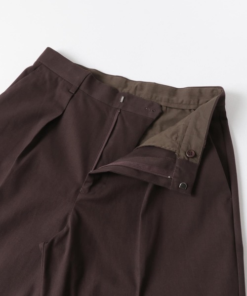 URBAN RESEARCH(アーバンリサーチ)の「ストレッチピーチツイルTUCK WIDE PANTS(その他パンツ・メンズ・ブラック/ネイビー/ブラウン・MEDIUM/LARGE)」の20枚目の写真