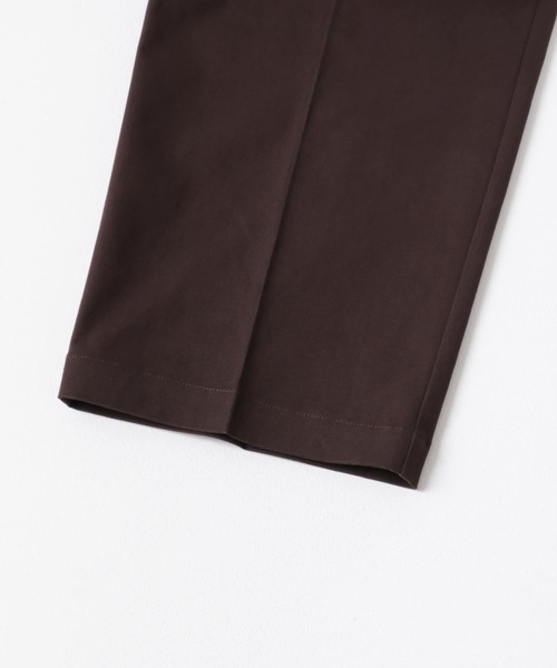 URBAN RESEARCH(アーバンリサーチ)の「ストレッチピーチツイルTUCK WIDE PANTS(その他パンツ・メンズ・ブラック/ネイビー/ブラウン・MEDIUM/LARGE)」の19枚目の写真