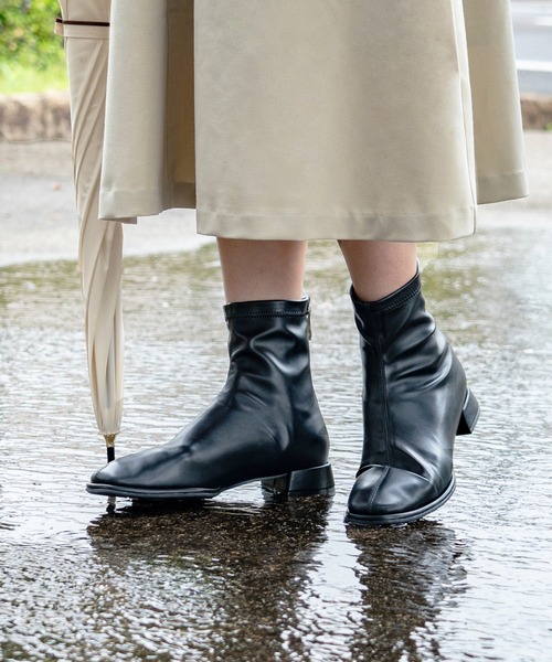welleg（ウェレッグ）の「【 極やわ 】 晴雨兼用 ストレッチショートブーツ（ブーツ・レディース・シルバー/ブラック/アイボリー/ダークブラウン・SS/S/M/L/LL/3L）」の10枚目の写真