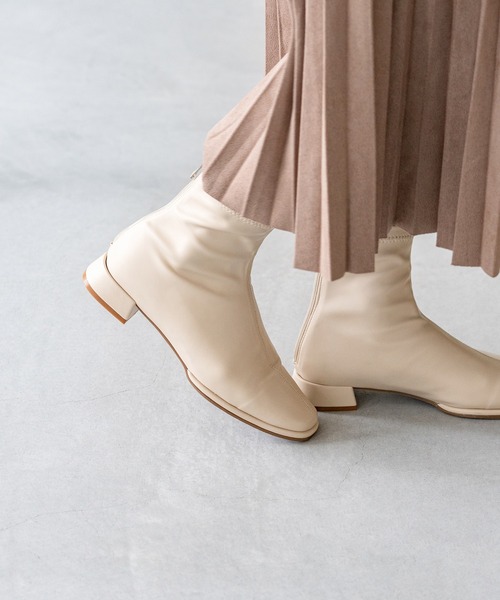 welleg（ウェレッグ）の「【 極やわ 】 晴雨兼用 ストレッチショートブーツ（ブーツ・レディース・シルバー/ブラック/アイボリー/ダークブラウン・SS/S/M/L/LL/3L）」の21枚目の写真