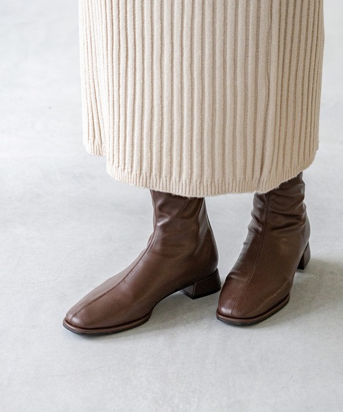 welleg（ウェレッグ）の「【 極やわ 】 晴雨兼用 ストレッチショートブーツ（ブーツ・レディース・シルバー/ブラック/アイボリー/ダークブラウン・SS/S/M/L/LL/3L）」の16枚目の写真