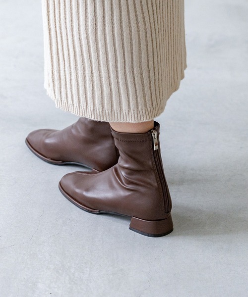 welleg（ウェレッグ）の「【 極やわ 】 晴雨兼用 ストレッチショートブーツ（ブーツ・レディース・シルバー/ブラック/アイボリー/ダークブラウン・SS/S/M/L/LL/3L）」の17枚目の写真