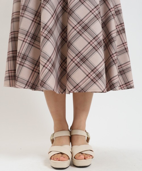 ASTORIA ODIER（アストリアオディール）の「ウエストヨークチェックサーキュラースカート（スカート・レディース・ブラウン/ベージュ・SMALL/MEDIUM）」の10枚目の写真