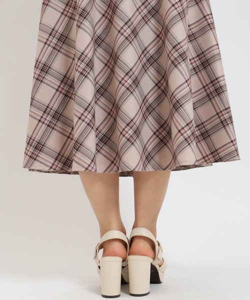 ASTORIA ODIER（アストリアオディール）の「ウエストヨークチェックサーキュラースカート（スカート・レディース・ブラウン/ベージュ・SMALL/MEDIUM）」の8枚目の写真