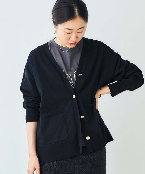 le.coeur blanc（ルクールブラン）の「メタルボタンワイドVカーデ（カーディガン/ボレロ・レディース・ボルドー/ブラック/サンドベージュ・38）」の9枚目の写真