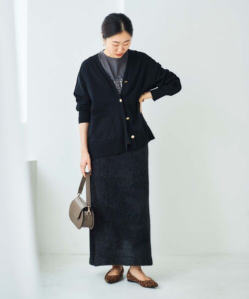 le.coeur blanc（ルクールブラン）の「メタルボタンワイドVカーデ（カーディガン/ボレロ・レディース・ボルドー/ブラック/サンドベージュ・38）」の14枚目の写真