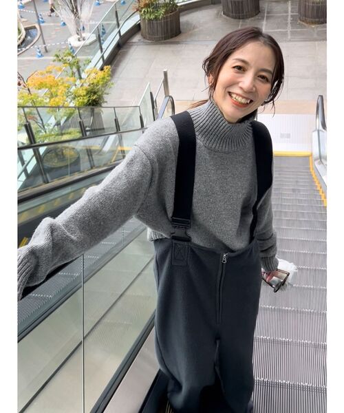 Ungrid（アングリッド）の「ハイネックボリュームカラーニット（ニット/セーター・レディース・チャコールグレー/ピンク/イエロー/アイボリー・FREE）」の5枚目の写真