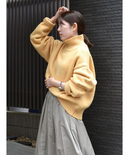 Ungrid（アングリッド）の「ハイネックボリュームカラーニット（ニット/セーター・レディース・チャコールグレー/ピンク/イエロー/アイボリー・FREE）」の11枚目の写真