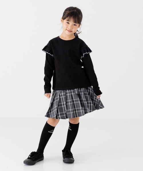 chil2(チルツー)の「肩フリル リブ長袖カットソー(Tシャツ/カットソー・キッズ・クリーム/ブラック/ピンク・130cm/120cm/100cm/110cm/90cm/80cm/140cm)」の4枚目の写真