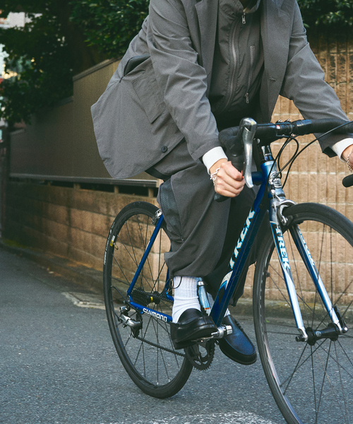 417 EDIFICE(フォーワンセブンエディフィス)の「”DRY TECH”EASY PANTS / イージーパンツ(カーゴパンツ・メンズ・ネイビー/グレー・SMALL/MEDIUM/LARGE)」の4枚目の写真