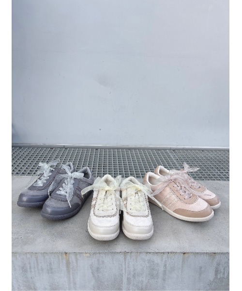 F i.n.t(フィント)の「レース使いローテクスニーカー/fint(スニーカー・レディース・アイボリー/ピンクベージュ/グレー・L/M/S)」の2枚目の写真