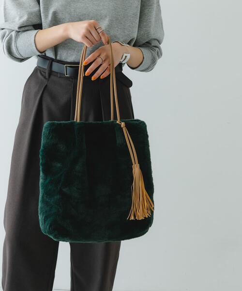 RODE SKO（ロデスコ）の「タッセル付フラッフィトートバッグ（トートバッグ・レディース・グレー/グリーン/ベージュ・ONE）」の14枚目の写真