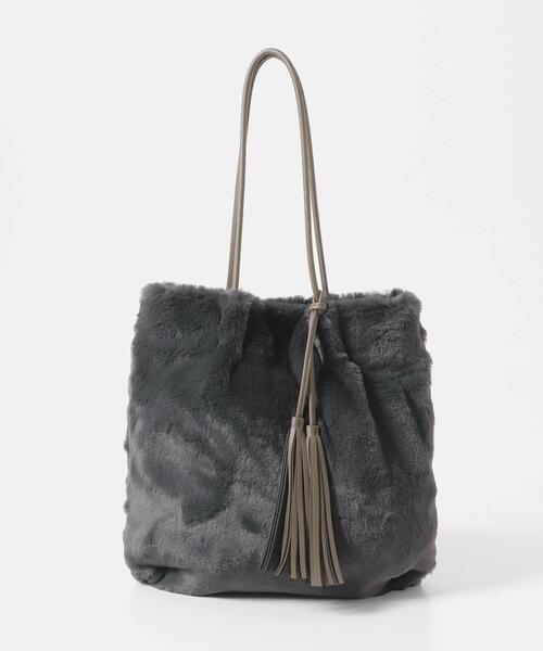 RODE SKO（ロデスコ）の「タッセル付フラッフィトートバッグ（トートバッグ・レディース・グレー/グリーン/ベージュ・ONE）」の7枚目の写真