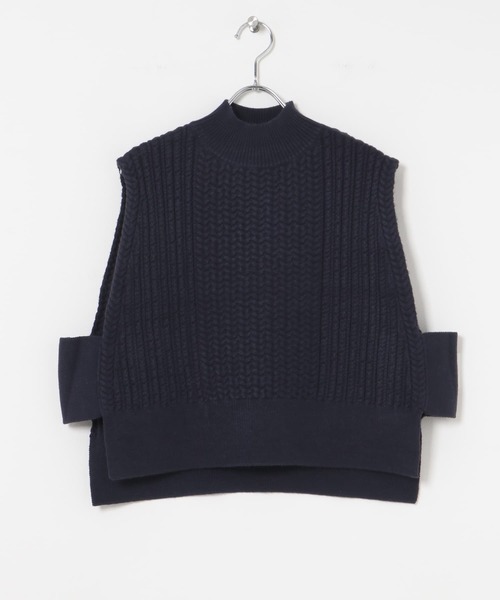 ITEMS URBANRESEARCH（アイテムズ アーバンリサーチ）の「ケーブルニットベスト（ベスト・レディース・グレー/モカ/ネイビー・FREE）」の14枚目の写真