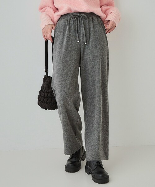 SHOO・LA・RUE（シューラルー）の「【あったか】やわらかい風合いが魅力 裏起毛イージーパンツ（その他パンツ・レディース・チャコールグレー/グリーン/スミクロ・01/02/03/04）」の3枚目の写真