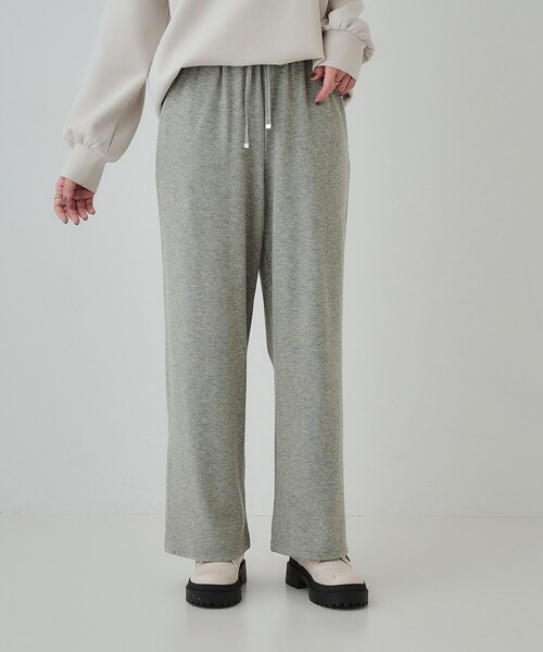 SHOO・LA・RUE（シューラルー）の「【あったか】やわらかい風合いが魅力 裏起毛イージーパンツ（その他パンツ・レディース・チャコールグレー/グリーン/スミクロ・01/02/03/04）」の8枚目の写真